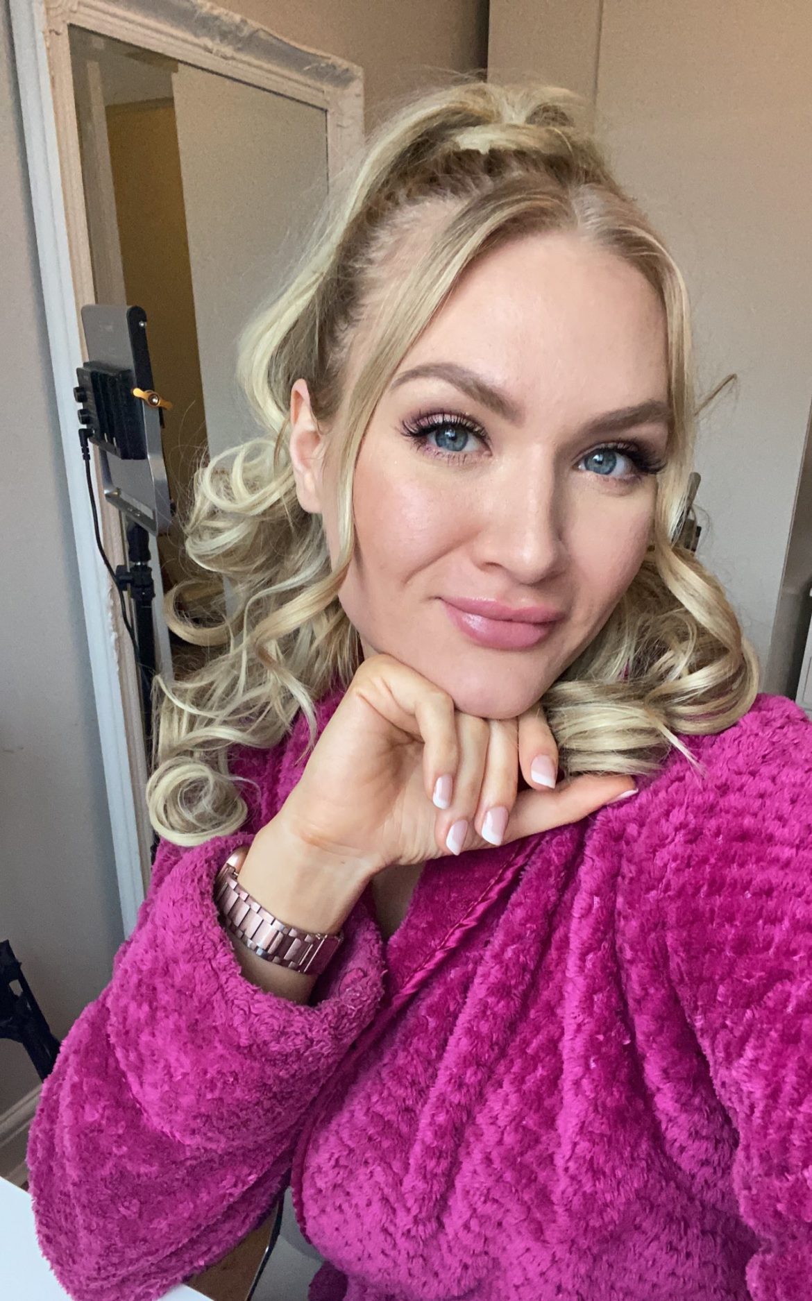 Domme Addiction Daily Fix: Friday December 24th 2021 - Domme Addiction