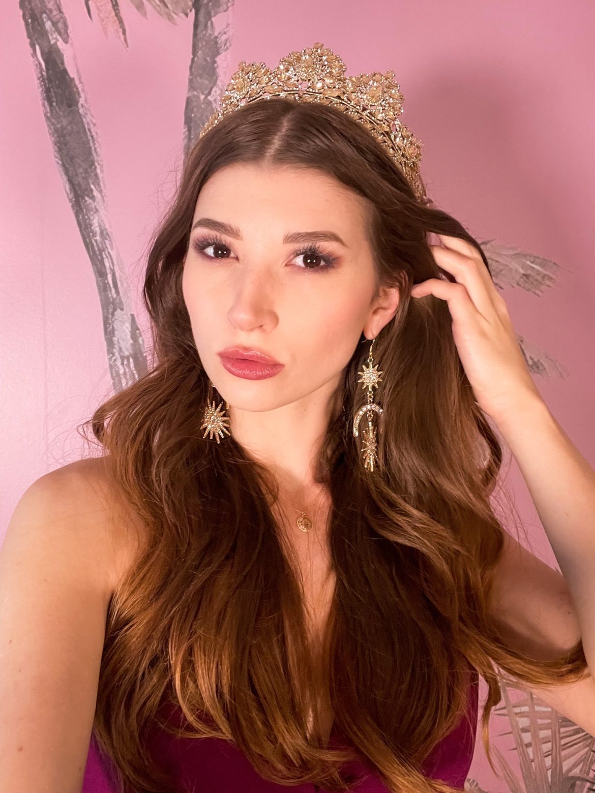 Lady Nina Domme Addiction Daily Fix: Friday December 17th 2021 - Domme Addiction