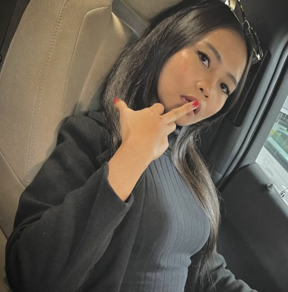 Goddess Zella Asian Findom Queen Domme Addiction 